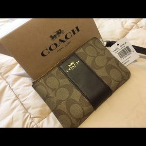 New Coach wristlet